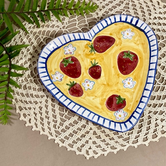 Handmade Hungarian Heart Shape Plate With Stripes And Strawberries Signed - Picture 11 of 11